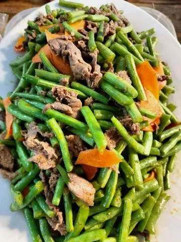 Hình ảnh Cơm Bò Xào Đậu Que