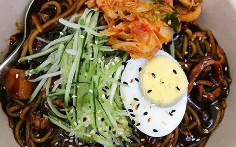 Hình ảnh Mì tương đen 어두운 간장