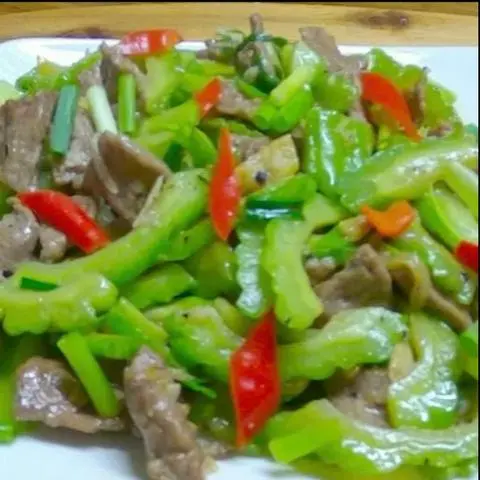 Hình ảnh cơm chiên bò xào khổ Qua 