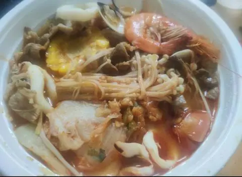 Hình ảnh Combo Mì Cay Thập Cẩm + Trà Quất