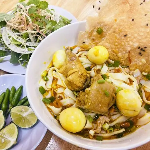Hình ảnh MÌ QUẢNG GÀ TRỨNG 