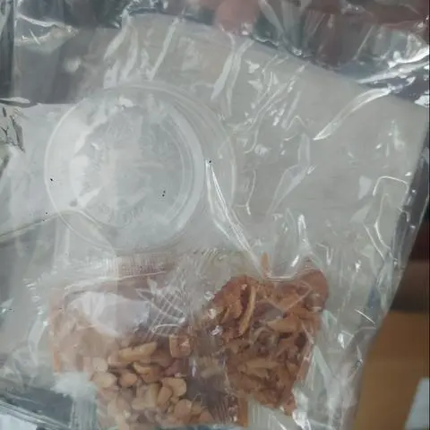 Hình ảnh bánh tráng muối béo 