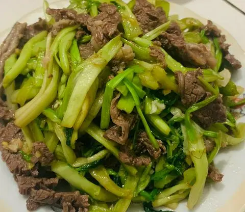 Hình ảnh Cần nước xào bò