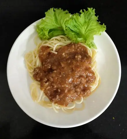 Hình ảnh Mì ý sốt bò bằm