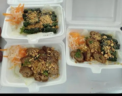 Hình ảnh Bún bò lá lốt - nem nướng - thịt nướng