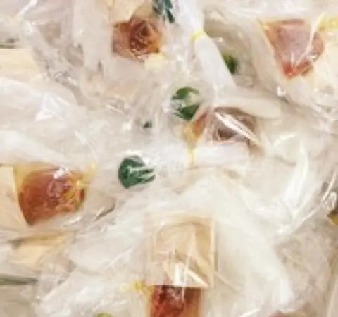Hình ảnh Bánh tráng phơi sương muối nhuyễn sa tế