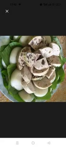 Hình ảnh Bánh Dày Kẹp Giò Thủ