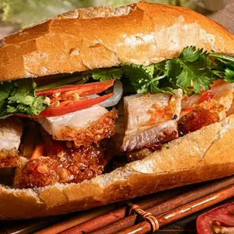 Hình ảnh Bánh Mì Heo Quay Đặc Biệt