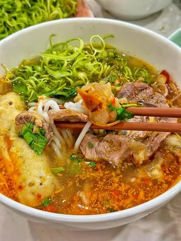 Hình ảnh Bún bò gân chả