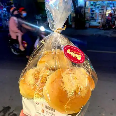 Hình ảnh Bánh Mì Sốt Trứng Muối