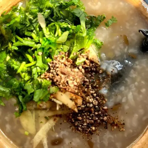 Hình ảnh Cháo gà ác đậu xanh hạt sen