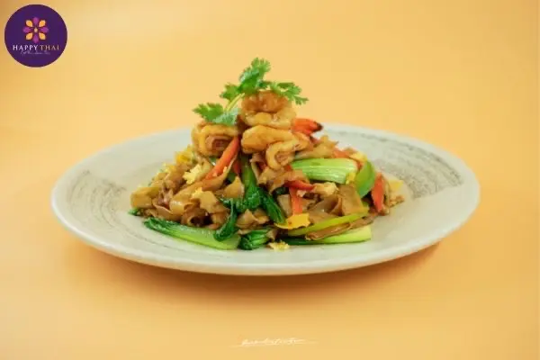 Hình ảnh hủ tiếu xào Hải sản ( xào khô)