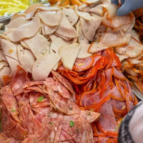Hình ảnh Bánh mì Pate chả thủ + da bao + chả lụa