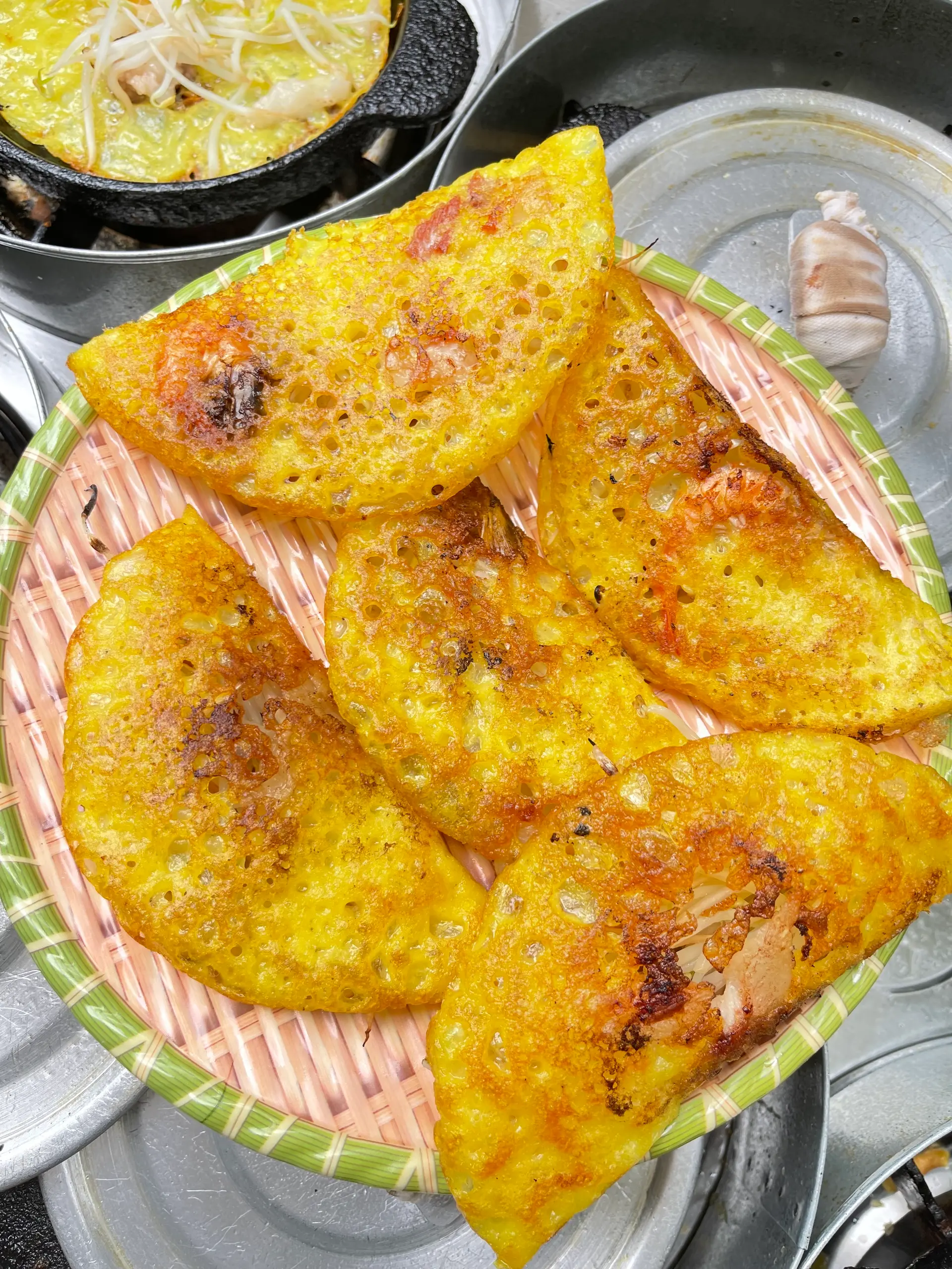Hình ảnh 5 Bánh xèo tôm thịt đầy đủ