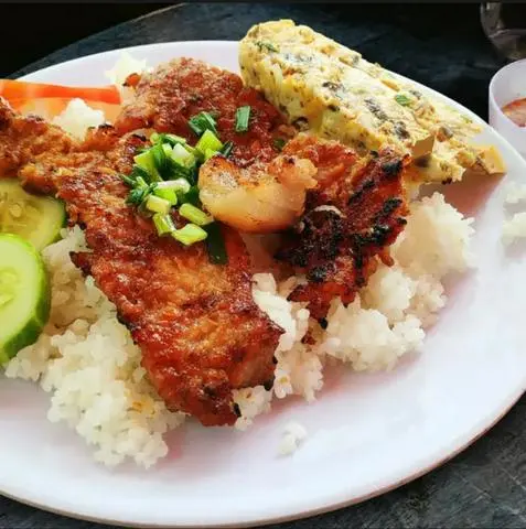 Hình ảnh Cơm sườn chả