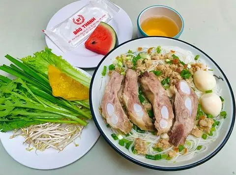 Hình ảnh Hủ Tiếu Khô - Sườn Non