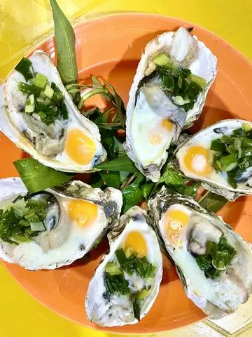Hình ảnh 5 con Hàu nướng trứng cút