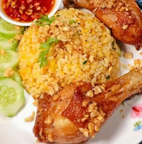 Hình ảnh CƠM ĐÙI GÀ MẮM TỎI