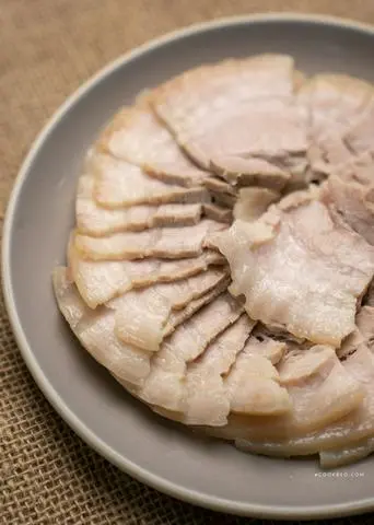Hình ảnh Thịt luộc - 100g