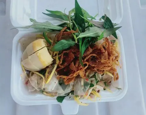 Hình ảnh bánh tráng trộn trứng khô 