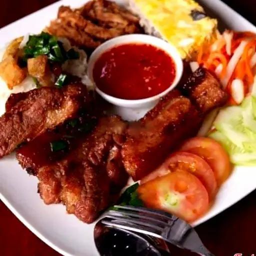 Hình ảnh Cơm tấm ba rọi nướng - 1 chai pepsi