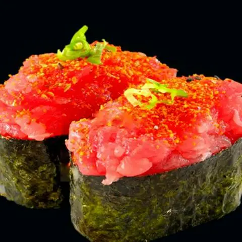 Hình ảnh Spicu Tuna Gunkan - Cơm đắp cá ngừ sốt cay