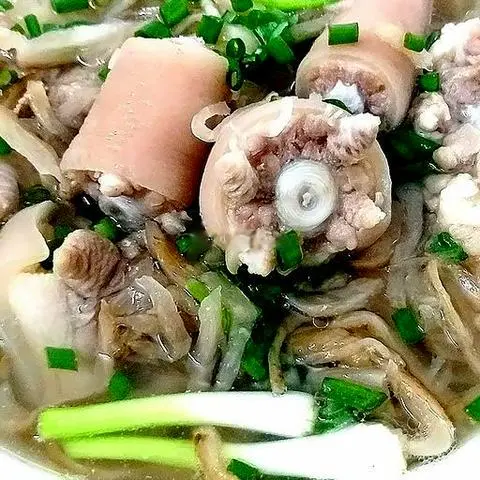 Hình ảnh Hủ tiếu đuôi - thịt heo băm