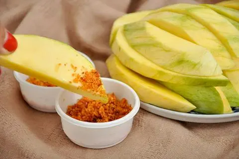 Hình ảnh Xoài Chấm Muối
