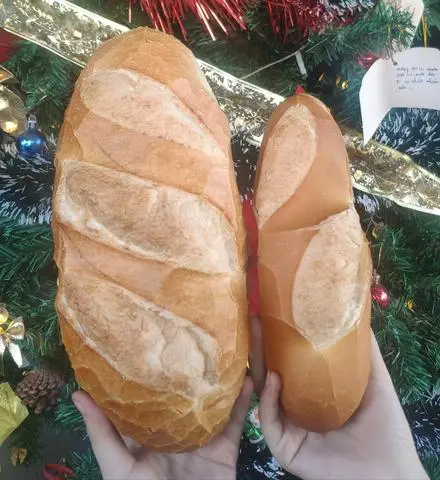 Hình ảnh Bánh Mì Siêu Đại (Ốpla Xúc xích)
