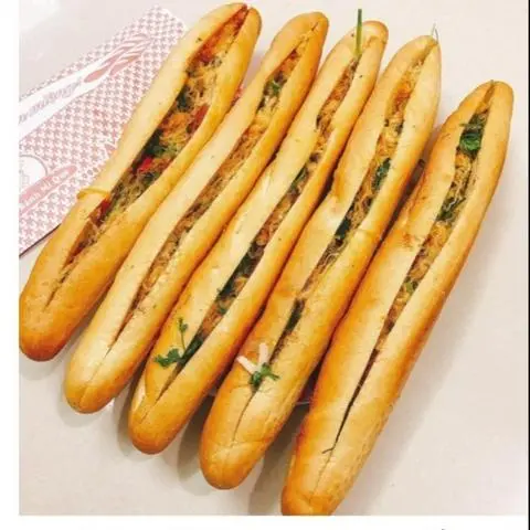 Hình ảnh combo 2 que cay chả lụa
