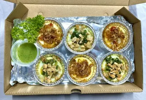 Hình ảnh 6 Chén Hàu Nướng trứng cút 2 vị