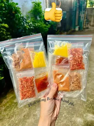 Hình ảnh Bánh tráng bơ ruốc hành phi