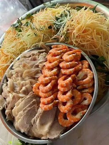 Hình ảnh Gỏi đu đủ tôm tai thịt
