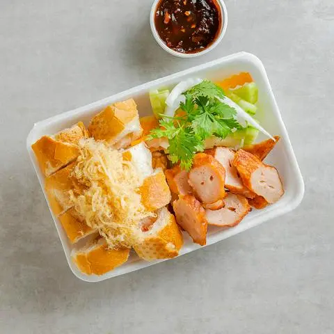 Hình ảnh Bánh mì nem nướng sả Đà Nẵng