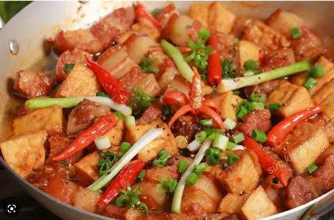 Hình ảnh Cơm đậu hũ kho thịt
