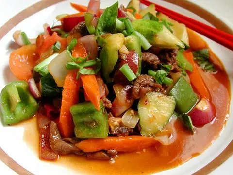 Hình ảnh Cơm Bò Xào Thập Cẩm