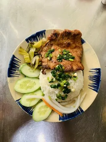 Hình ảnh Cơm sườn nướng