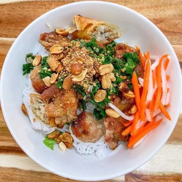 Hình ảnh Combo bún chả giò + trà tắc