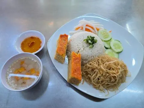 Hình ảnh Cơm bì chả - canh