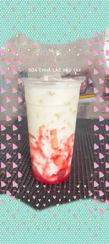 Hình ảnh Sữa Chua Sữa Tươi Lắc Dâu Tây Ly Lớn 700ml
