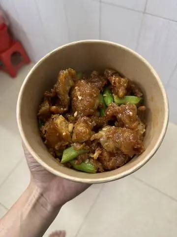 Hình ảnh Chân Gà Rút Xương Chiên Sốt Mắm Tỏi-5 Chân