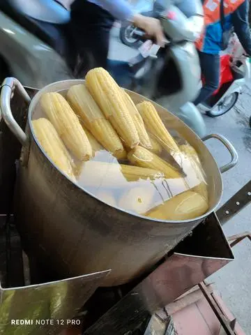 Hình ảnh Ngô Nếp Luộc