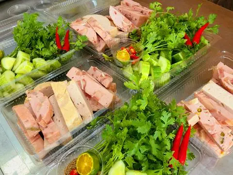 Hình ảnh Set  2 loại chả kèm rau dưa