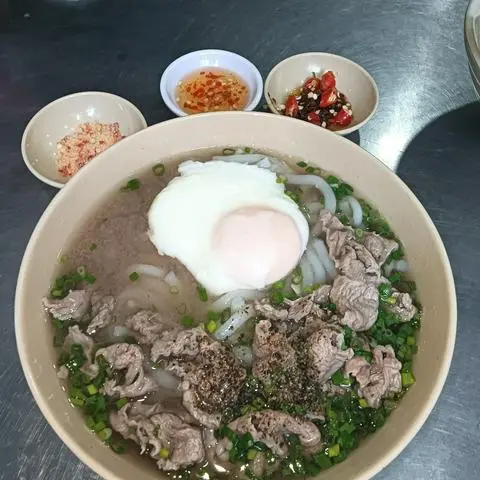 Hình ảnh Bún Nước Bò Trứng