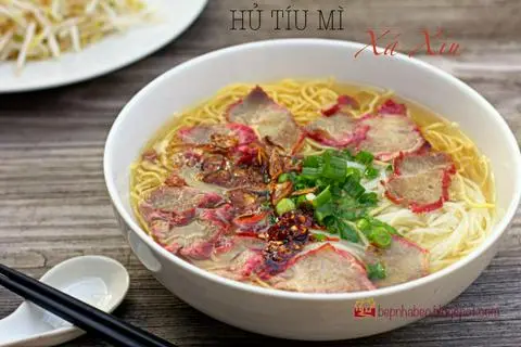 Hình ảnh HỦ TIẾU MÌ  XÁ XÍU  ( NƯỚC ) 