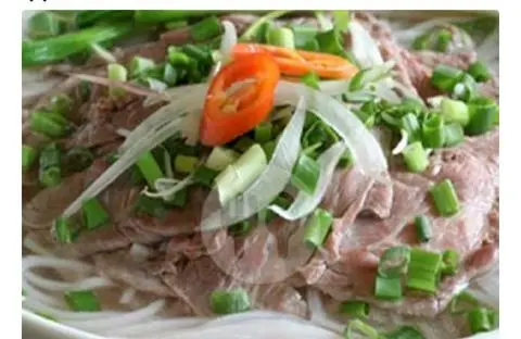 Hình ảnh Hủ tiếu thịt bò tái - thịt heo