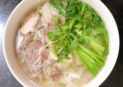Hình ảnh Phở gầu