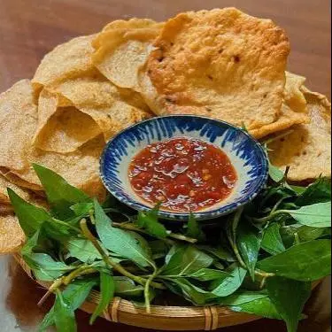 Hình ảnh Chả cá mỏng chiên cuốn rau răm 