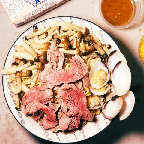 Hình ảnh Bún Thái Bò Chua Cay