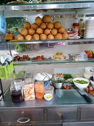 Hình ảnh Cơm mỡ hành kèm canh